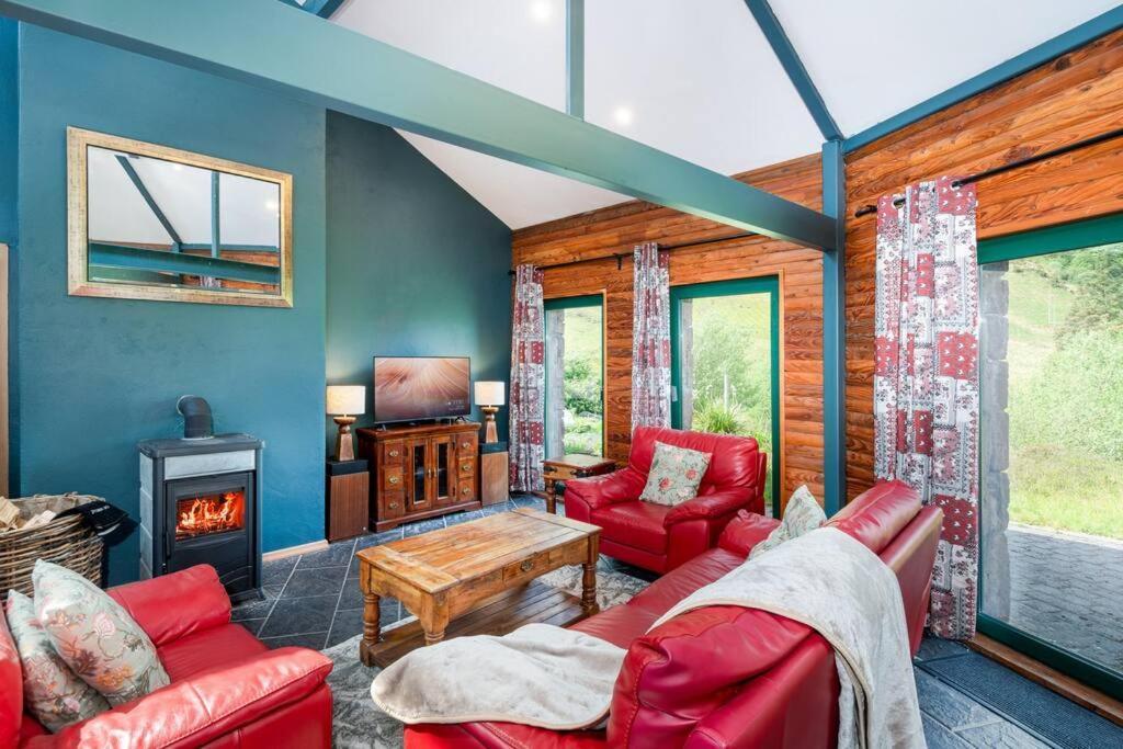 Heather Lodge With Sea And Mountain Views 리나운 외부 사진